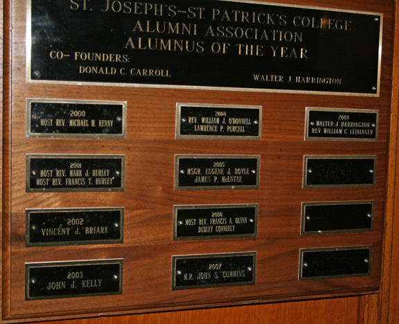 Alumni-Plaque_1490.jpg