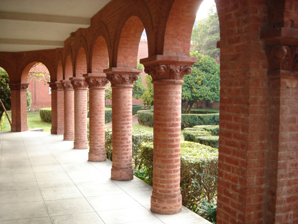 DSC03081_Cloisters_(4X6).jpg
